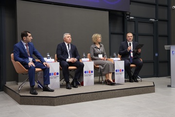 На Всероссийском форуме контрольных органов-2024 в Калининграде в рамках стратегической сессии «Осуществление муниципального контроля: современные тенденции и практики» обсудили вопросы совершенствования муниципального контроля в регионах России.